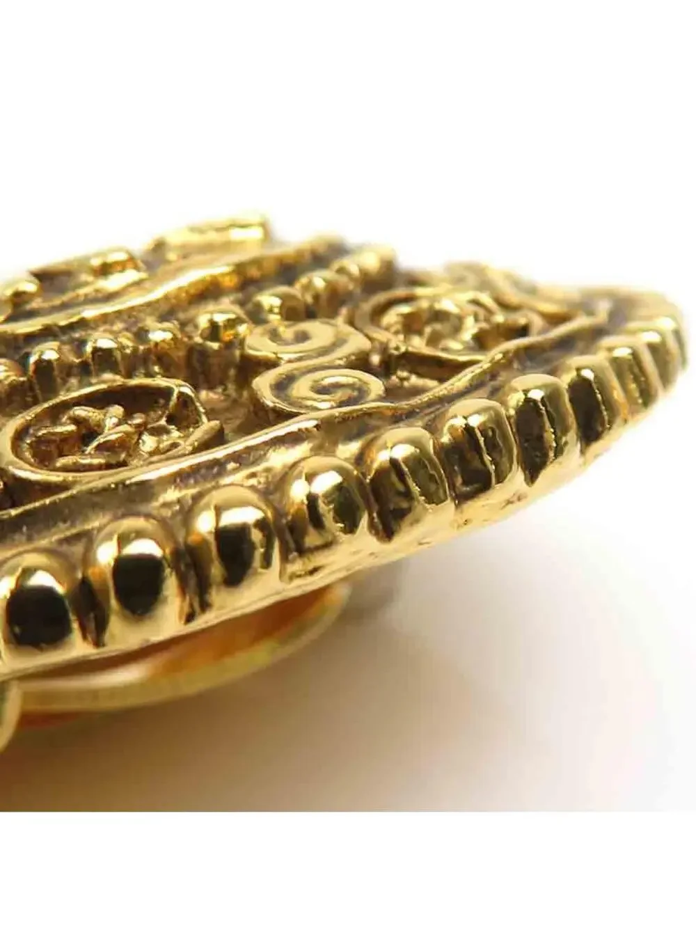 Auth Chanel Clip On Earrings Gold Metal #303021C29B
